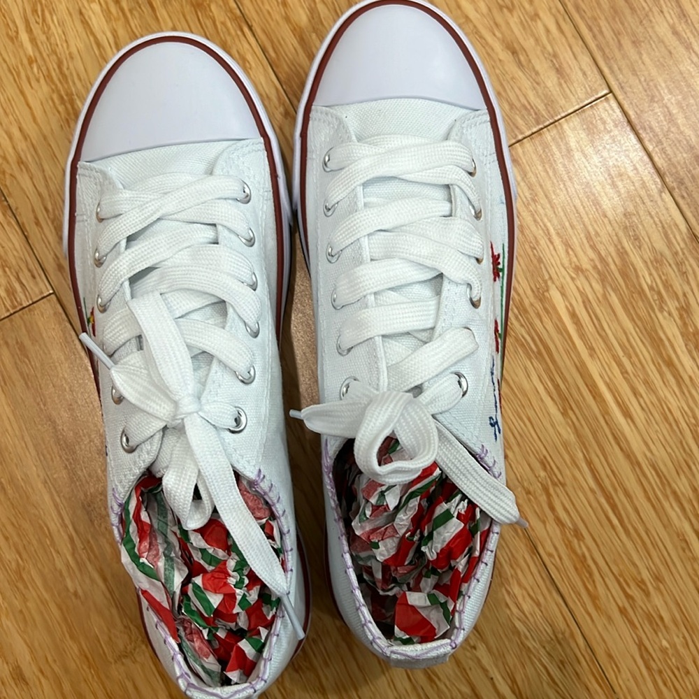 New canvas shoes